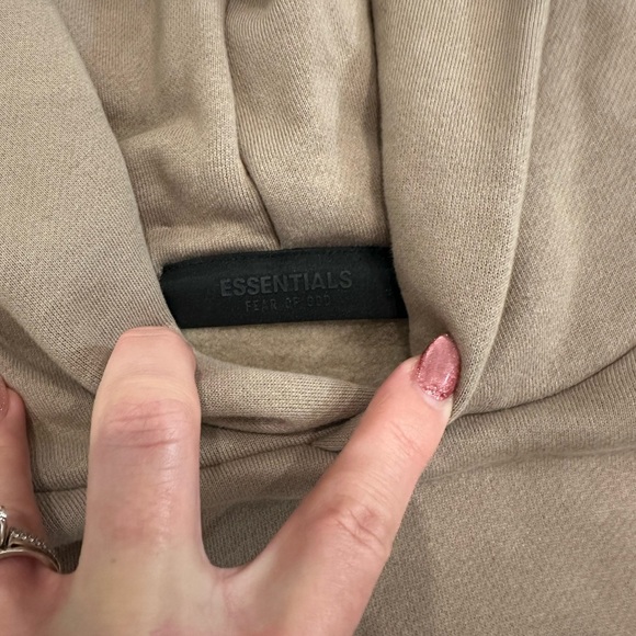 Oversized Essentials Pullover Hoodie Size XL in Sand color - Picture 5 of 7